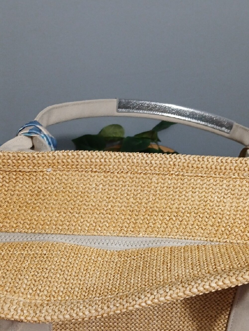 Brand New! Kurt Geiger Large Zip-Top Tote with Blue Accent and Scarf NWT - Picture 6 of 16